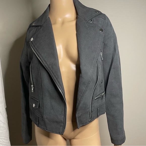 Moto style jacket (not leather) - Picture 3 of 9